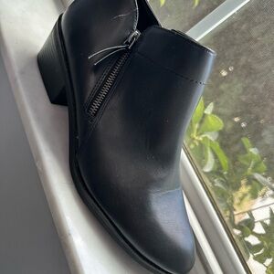 Time and Tru Black Ankle Booties with V-Shaped Opening
